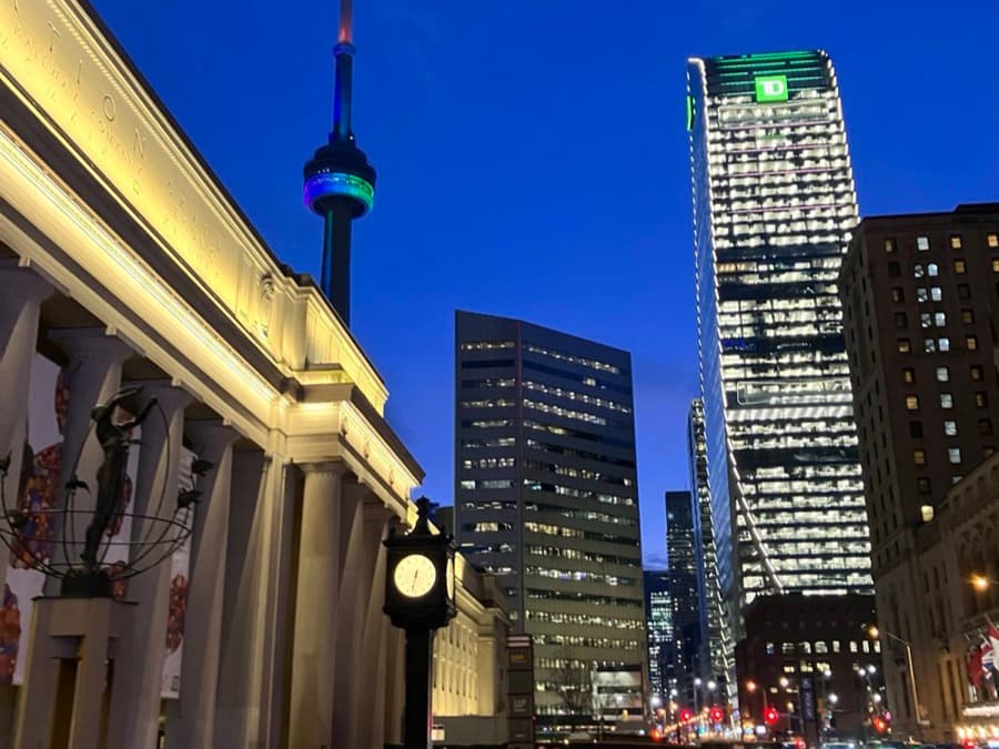 交通：PRESTO と TTC の使い方